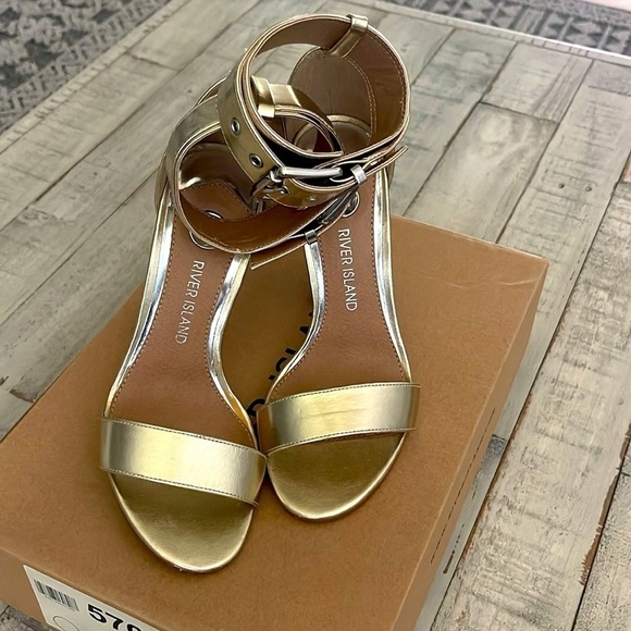 River Island Wills Gold Sandals - Picture 2 of 9
